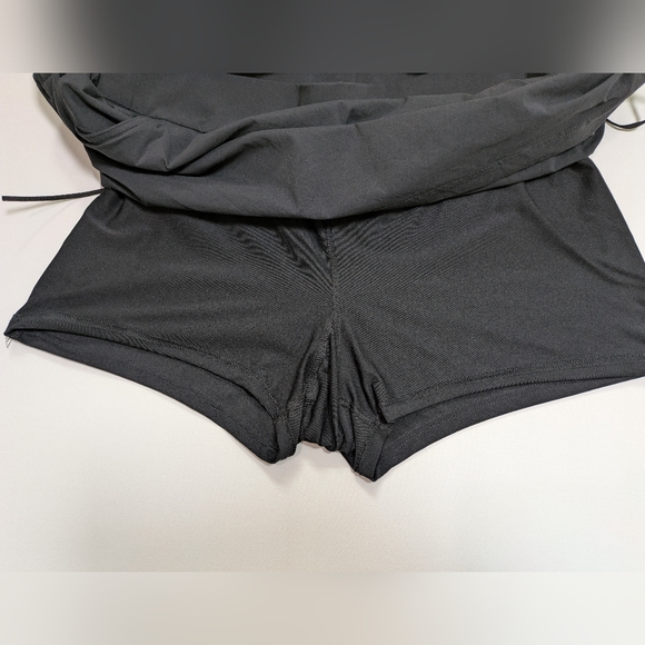 Columbia Women's Active Skort Skirt Color Black Size XL Like New! - Picture 4 of 8